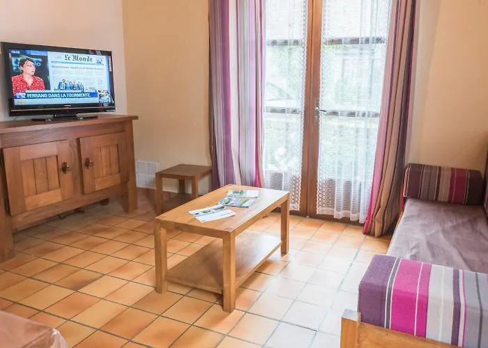 De France 3 Epis 5/6 Personnes A Chirac Vakantiehuis